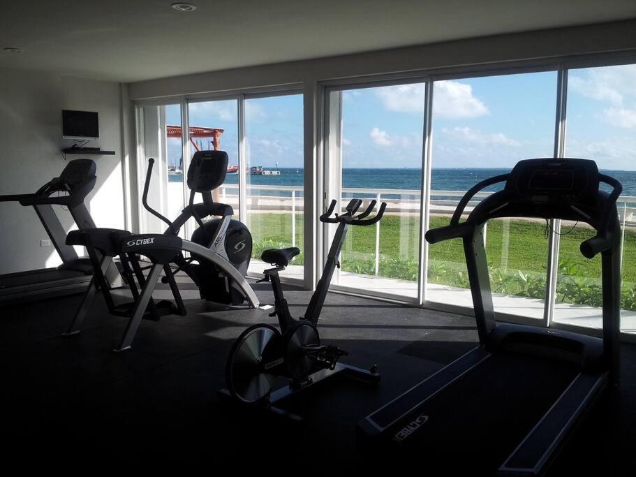 Punta Me Luxury Apartments Ocean View & Beach Front In Amara Канкун Екстериор снимка