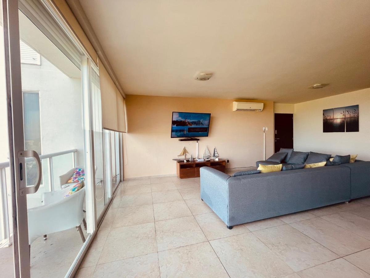 Punta Me Luxury Apartments Ocean View & Beach Front In Amara Канкун Екстериор снимка