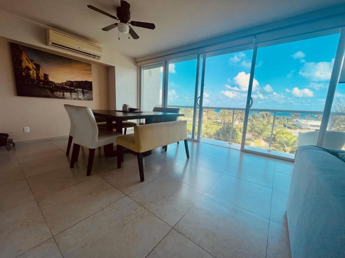 Punta Me Luxury Apartments Ocean View & Beach Front In Amara Канкун Екстериор снимка